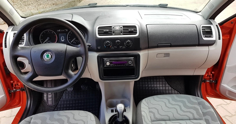 Skoda Fabia cena 15900 przebieg: 125000, rok produkcji 2007 z Strzegom małe 742